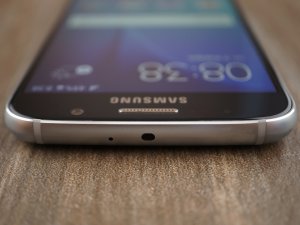  Обзор Samsung Galaxy S6: почти без компромиссов Samsung  - 1431624304_galaxy_s6_14