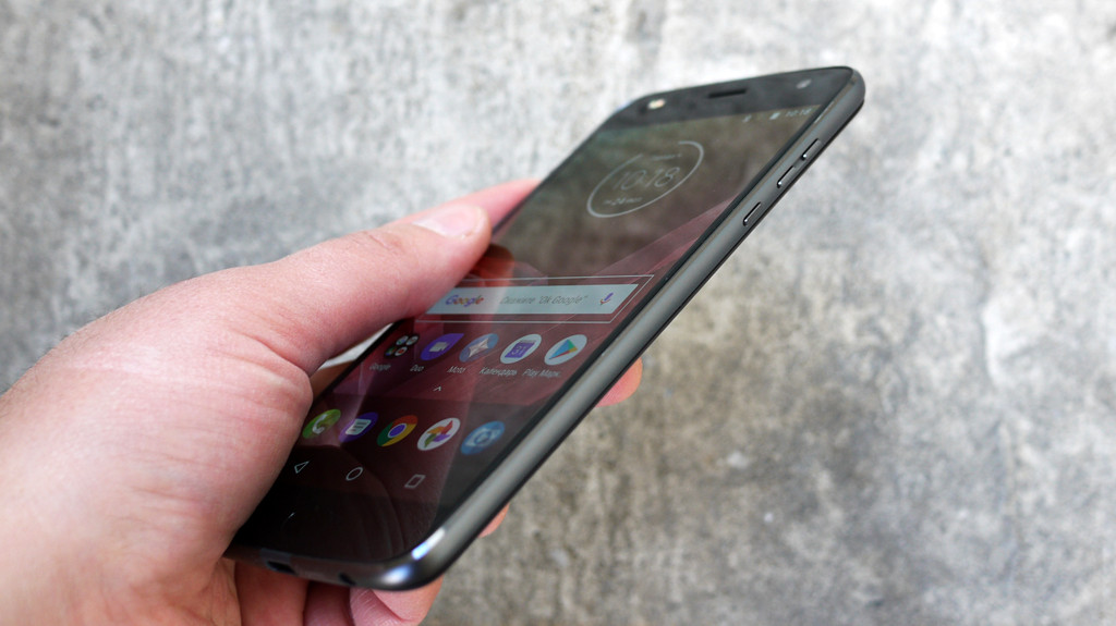  Обзор Lenovo Moto Z2 Play: модульный смартфон среднего класса Другие устройства  - 7-6