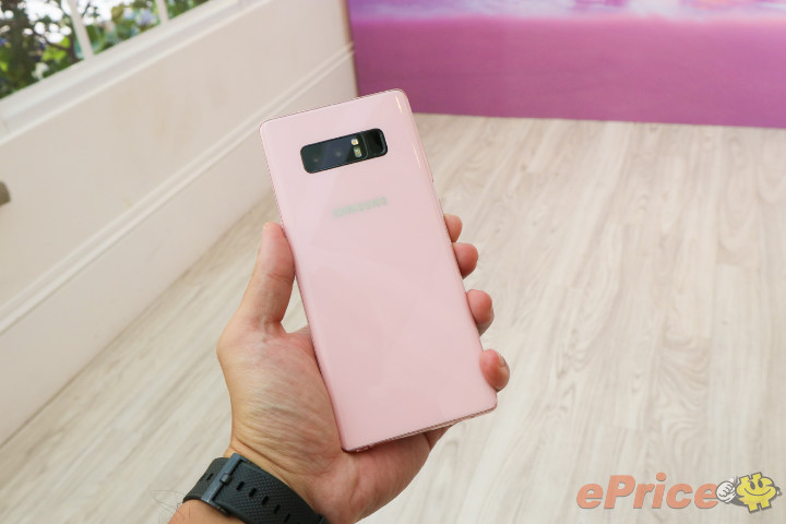  Розовому Samsung Galaxy Note 8 быть. Гаджет представлен в Тайване Samsung  - samsung_galaxy_note_8_pink_3