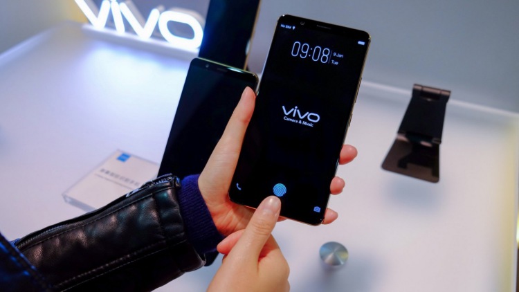  Vivo выпустит смартфон с 10 ГБ оперативной памяти на борту Другие устройства  - vivo-1.-750