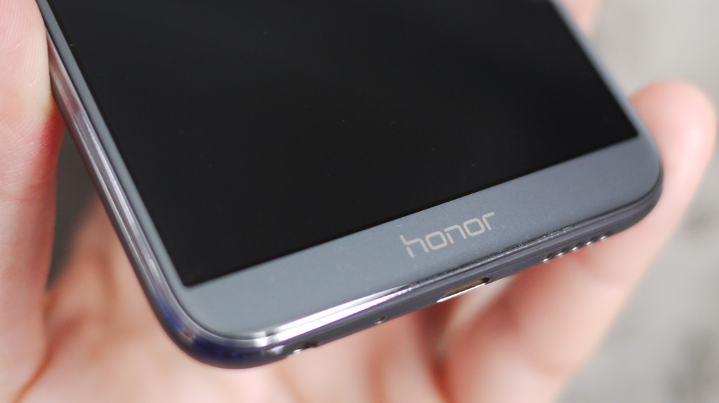  Обзор Honor 9 Lite: середнячок с изюминкой Huawei  - 6-1