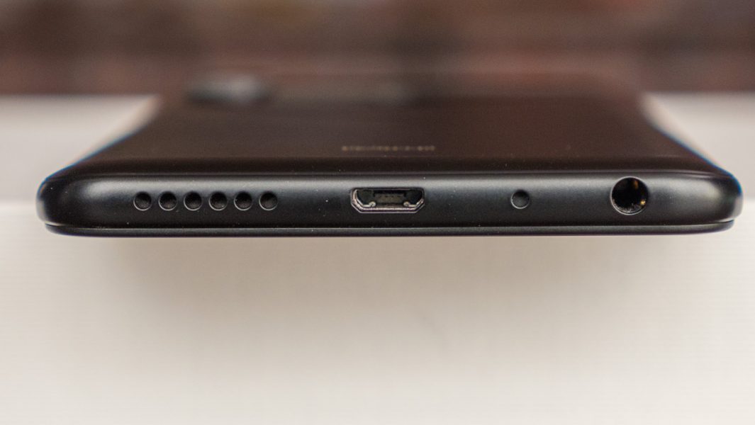  Заманчивые скидки от Xiaomi серии Redmi в GearBest Xiaomi  - 3.1_razemy_Xiaomi_Redmi_Note_5