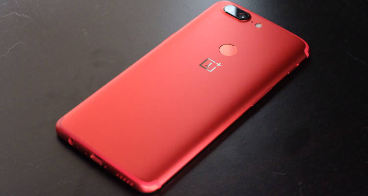  OnePlus 6. Очень красный ему к лицу. Фото Другие устройства  - Oneplus5tlavared.-750