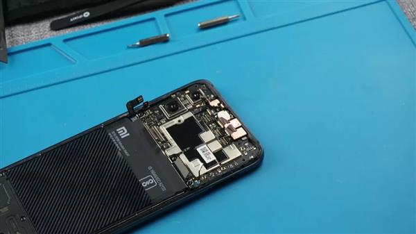  Xiaomi Mi 8 Explorer Edition припарировали Xiaomi  - Sa6f04f88-5405-4a02-b76b-0eaa357bb56e