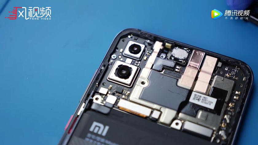  Xiaomi Mi 8 Explorer Edition взгляд изнутри (фото и видео) Xiaomi  - d31b334201dbac63481a5f93cafa2136
