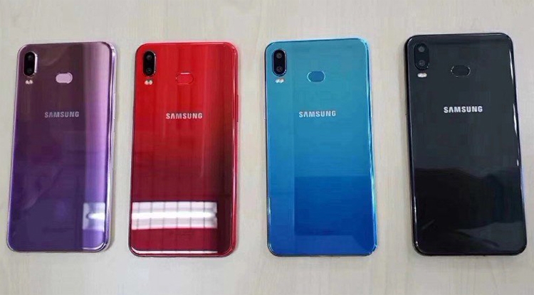  Фото раскрывшие облик Samsung Galaxy A6s Samsung  - a3