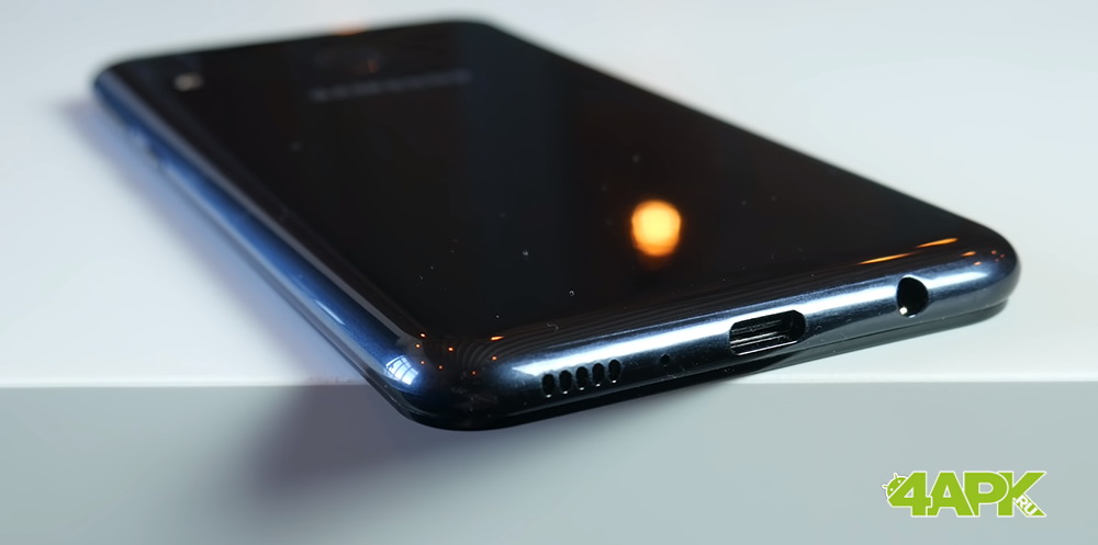  Быстрый обзор Samsung Galaxy M20: Спуск с небес Samsung  - 11_Samsung_Galaxy_M20