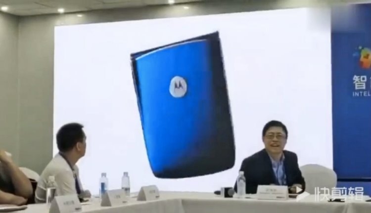  Lenovo выпустила и выдала чужой ролик с Motorola RAZR за свой собственный Другие устройства  - dims