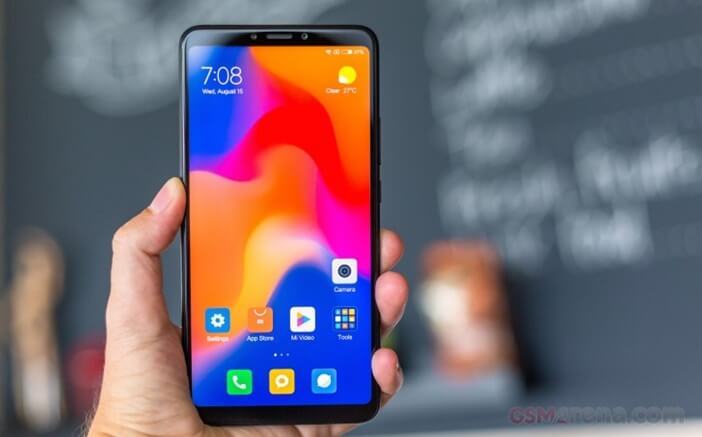  Xiaomi: все модели начиная от недорогих до флагманов Xiaomi  - Mi-Max-3-in-hand