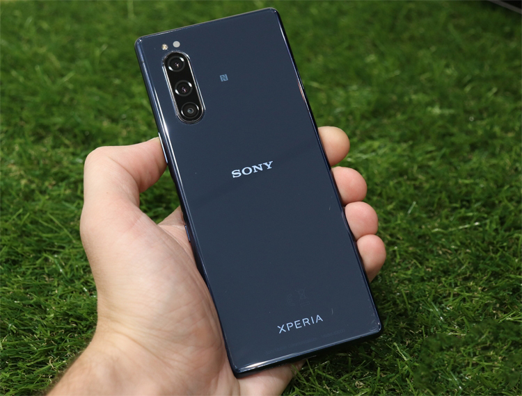  Xperia 5 окажется 4G-смартфоном Sony Другие устройства  - sony1-1