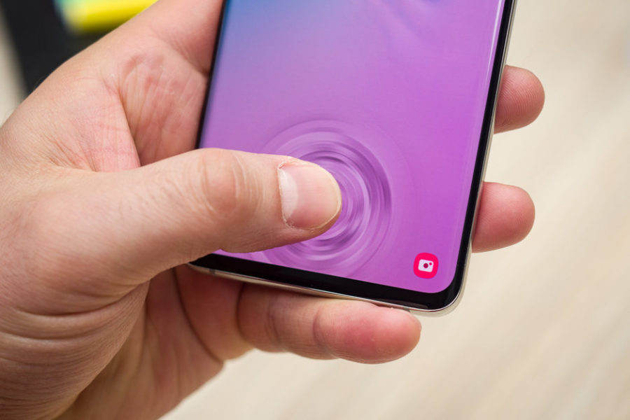  Samsung перестанет выпускать ультразвуковой сканер отпечатков пальцев Samsung  - Galaxy_S10_fingerprint_scanner