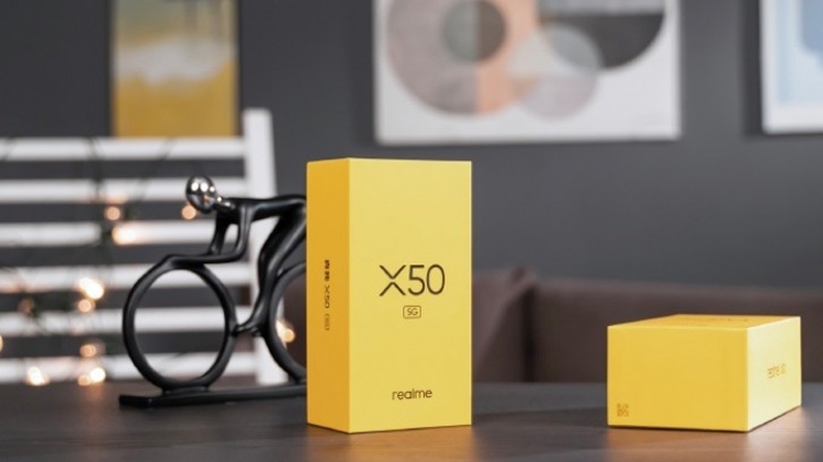  Realme X50 5G засветился на официальном изображении Другие устройства  - realme2-1