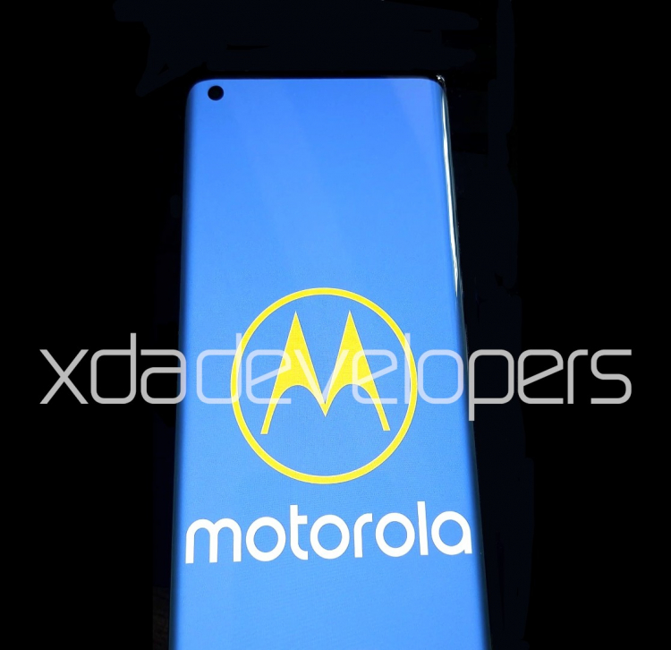  Новые Motorola One 2020 выйдут с экраном на 90 Гц Другие устройства  - sm.moto_racer_5g.750