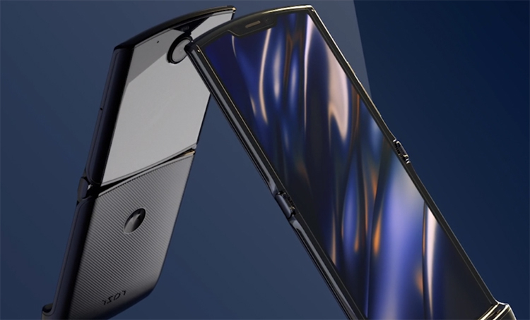  В новой версии Motorola razr оба дисплея вырастут в размерах Другие устройства  - razr1