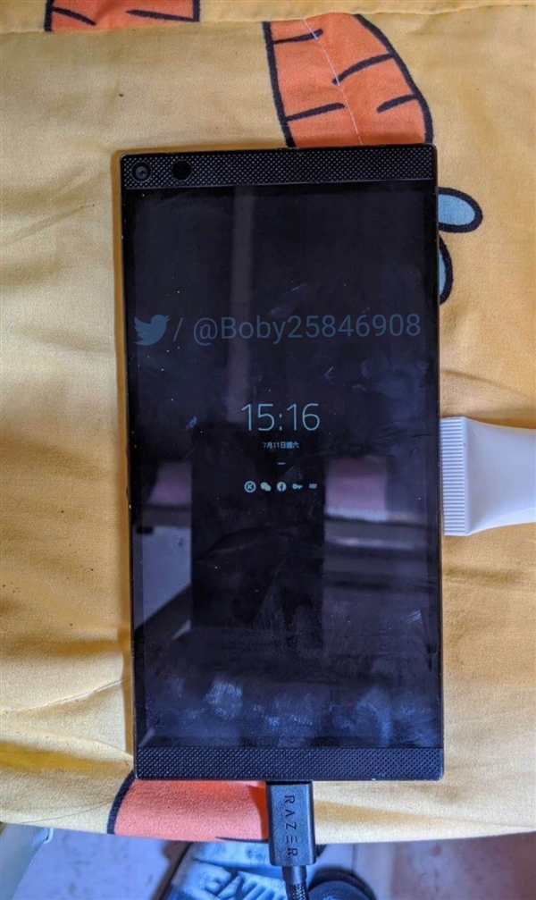  Засветился прототип Razer Phone 3 Другие устройства  - s_1a596a622ef048e2a860ac9a20c4189b