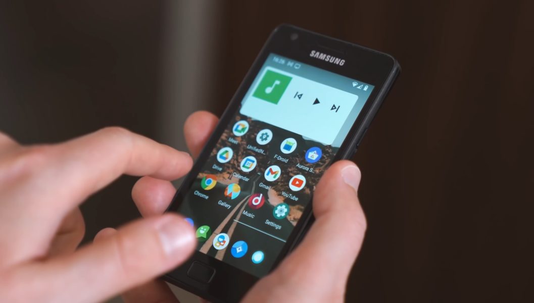  На Samsung Galaxy S2 смогли запустить Android 11 Samsung  - zhivee_vseh_zhivyh_na_samsung_galaxy_s2_zapustili_android_11_video_picture6_1