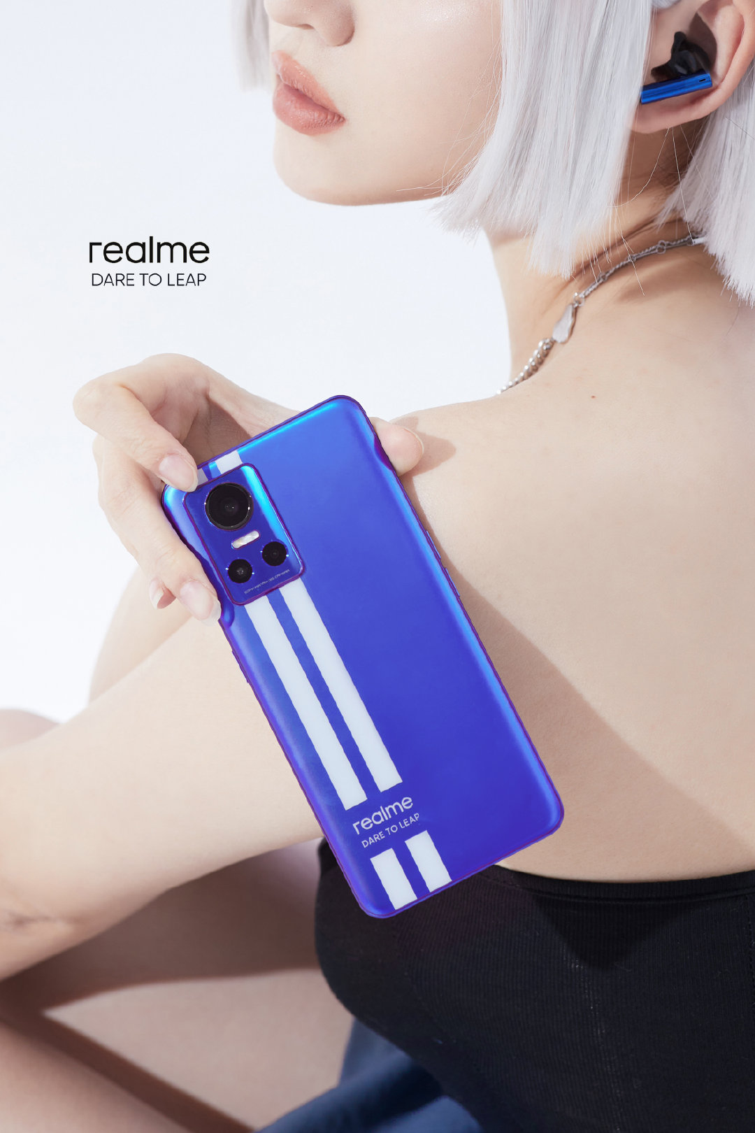  Realme GT Neo 3: студийные фото и видео Другие устройства  - realme_gt_neo_3_poziruet_na_studijnyh_foto_i_video_picture6_0
