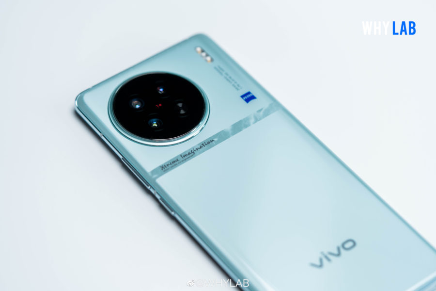 Vivo X90s уже показался на студийных фото Другие устройства  - vivo_x90s_esche_ne_vyshel_no_uzhe_poziruet_na_studijnyh_foto_7