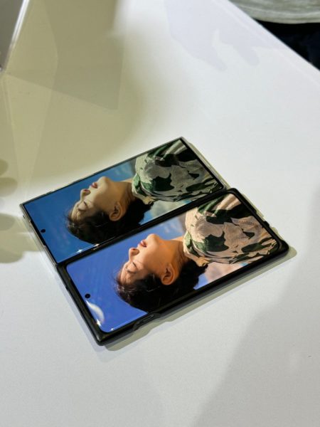  OnePlus 12 впервые на публике. Особенности экрана Другие устройства  - oneplus_12_vpervye_pokazalsa_na_publike_vse_vnimanie_na_ekran_6