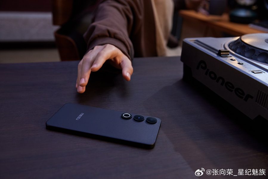  Meizu 21 Note уже представлен на студийных фото Meizu  - meizu_21_note_uzhe_krasuetsa_na_kollekcii_studijnyh_foto_22