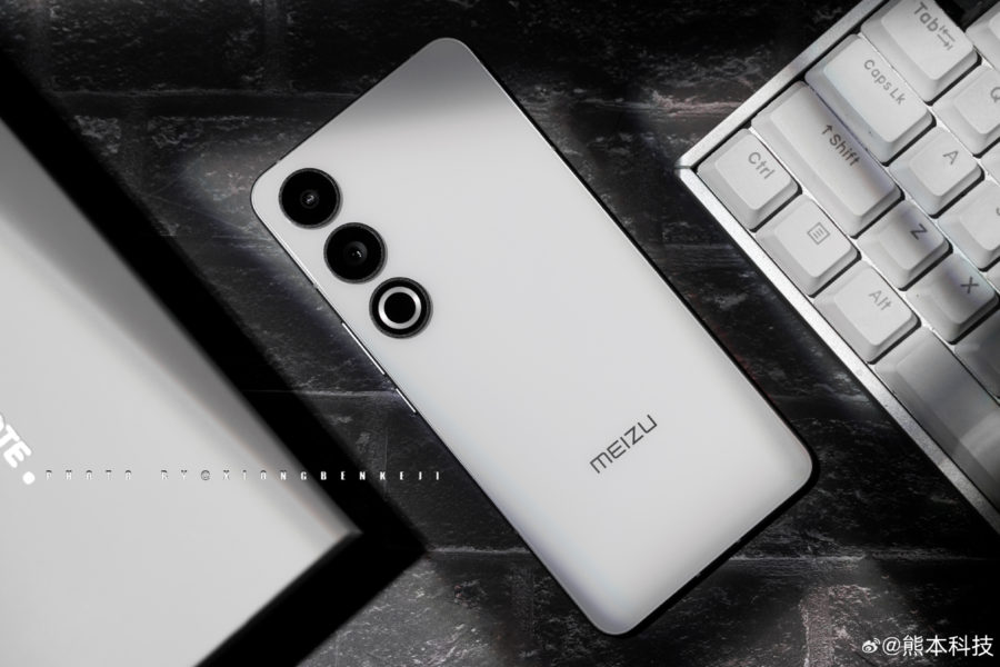  Meizu 21 Note уже представлен на студийных фото Meizu  - meizu_21_note_uzhe_krasuetsa_na_kollekcii_studijnyh_foto_3