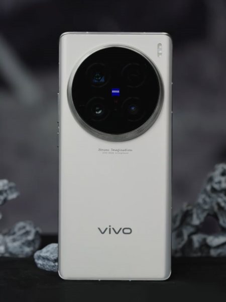 Первое живое видео Vivo X100 Ultra Другие устройства  - vivo_x100_ultra_vpervye_pokazali_vzhivuu_na_video_3